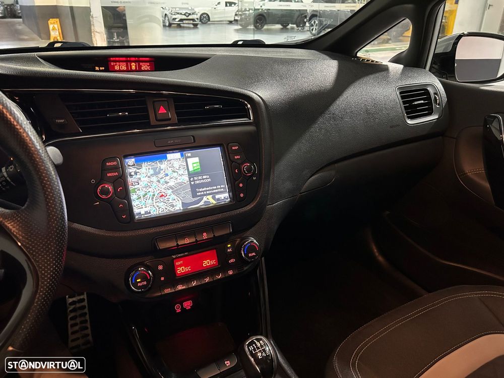 Kia Ceed 1.6 CRDi GT Line - 26