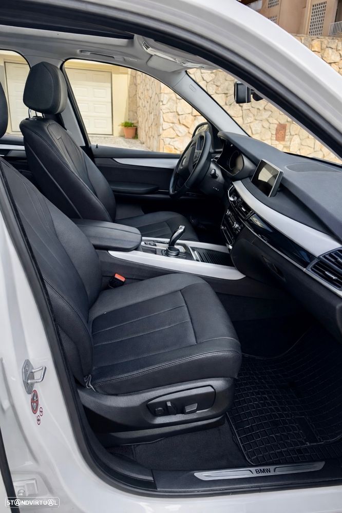 BMW X5 25 d sDrive Comfort 7L - 12