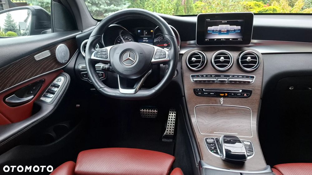 Mercedes-Benz GLC 250 4Matic 9G-TRONIC AMG Line - 28