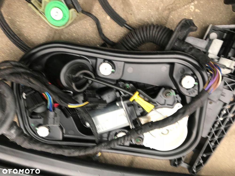 MECHANIZM SZYBY LISTWA KLAMK LEWY PRZÓD AUDI A6 C7 - 4