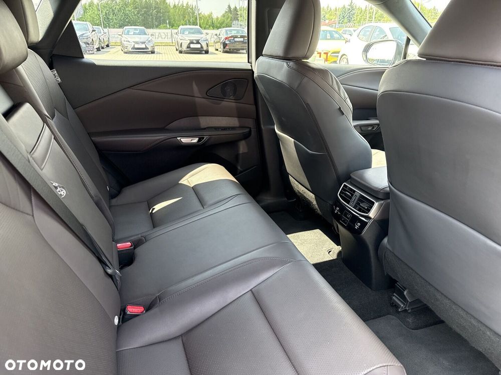 Lexus RX - 10