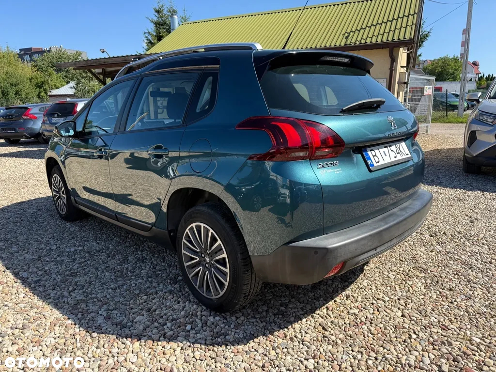 Peugeot 2008 1.2 Pure Tech Style - 7