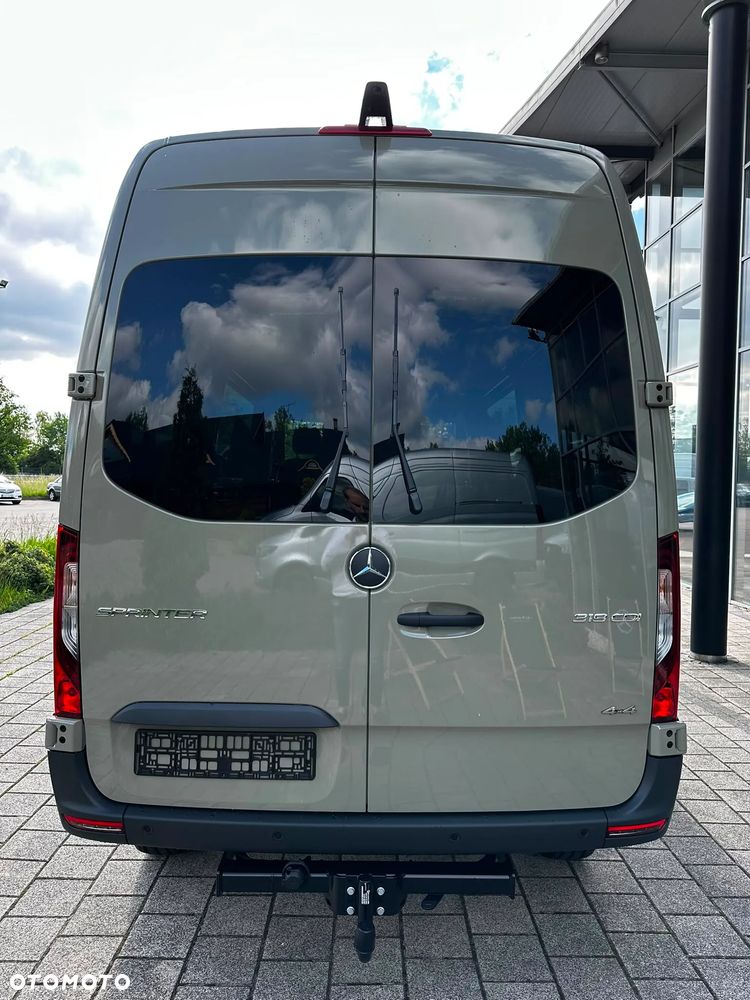 Mercedes-Benz Sprinter - 7