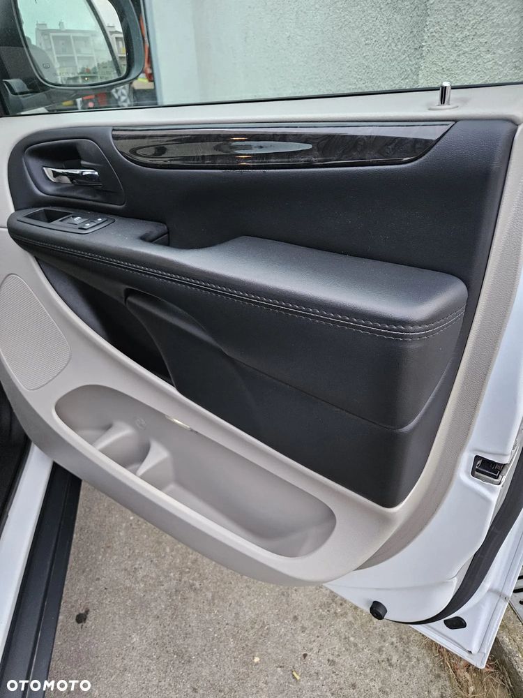 Dodge Grand Caravan 3.6 Express - 16