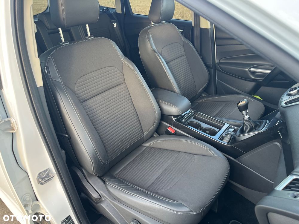 Ford Kuga 2.0 TDCi 4x4 Titanium - 31