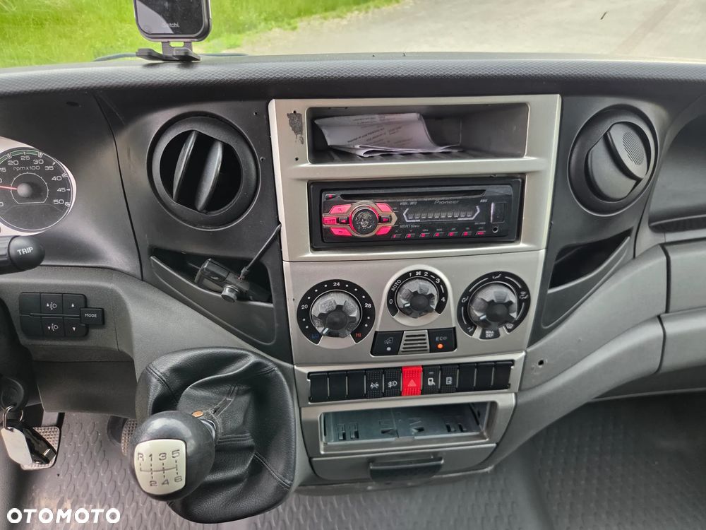 Iveco Daily 40C18 3.0 Hdi - 15