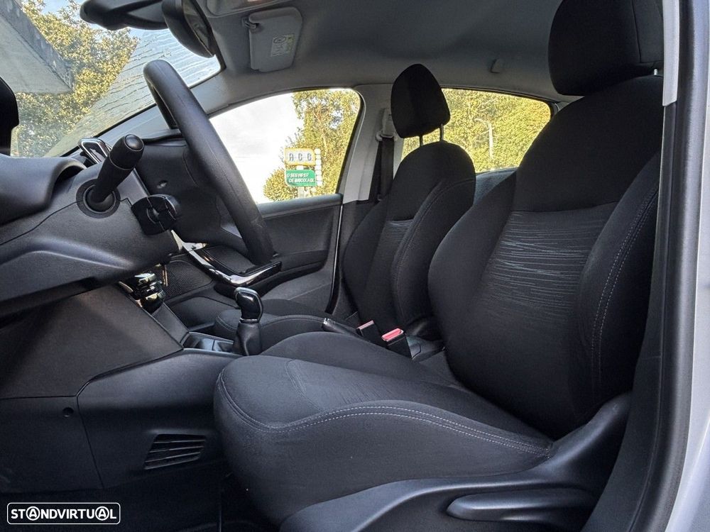 Peugeot 208 1.6 BlueHDi - 7