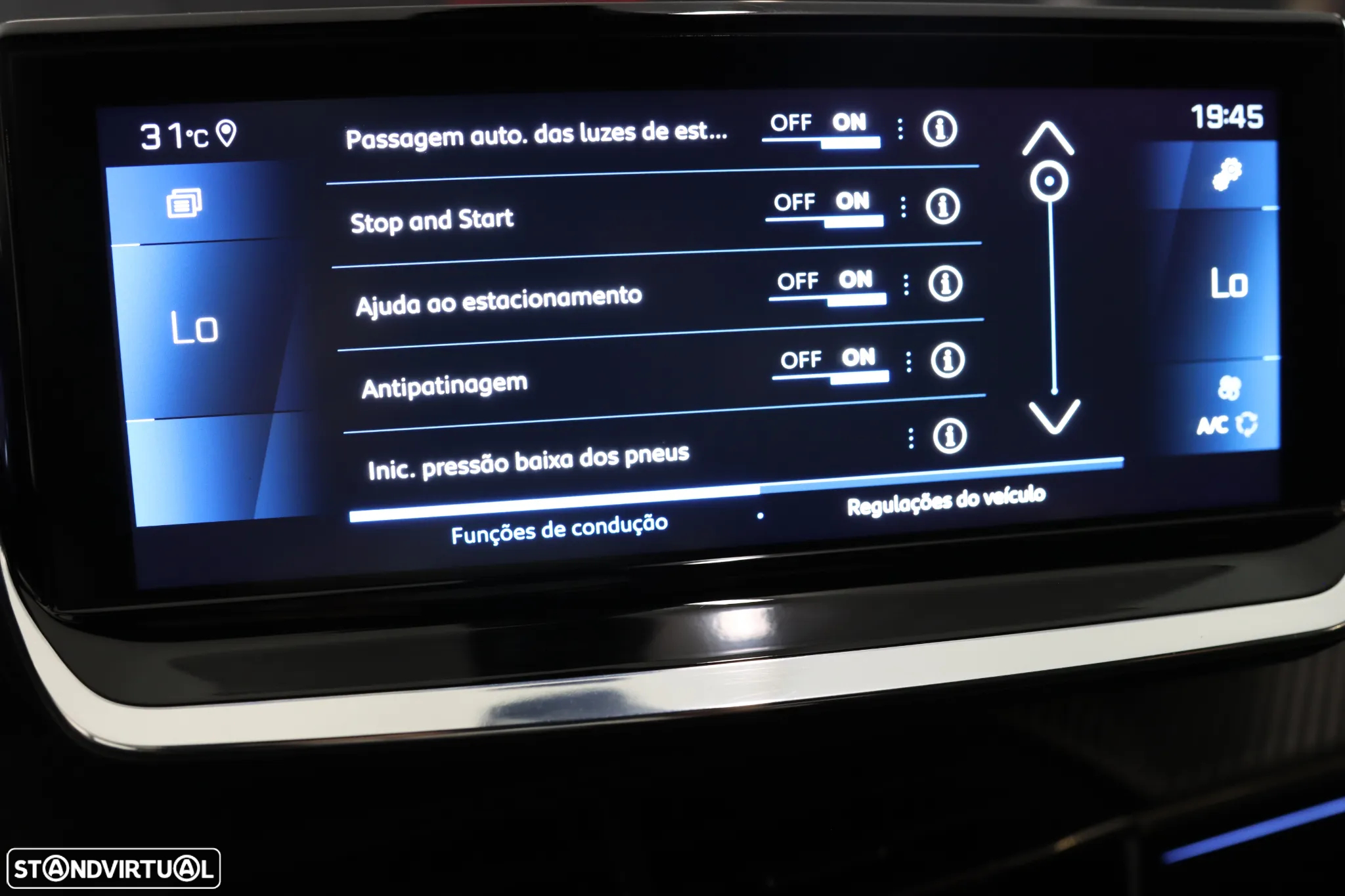 Peugeot 2008 PureTech 130 EAT8 GT - 27