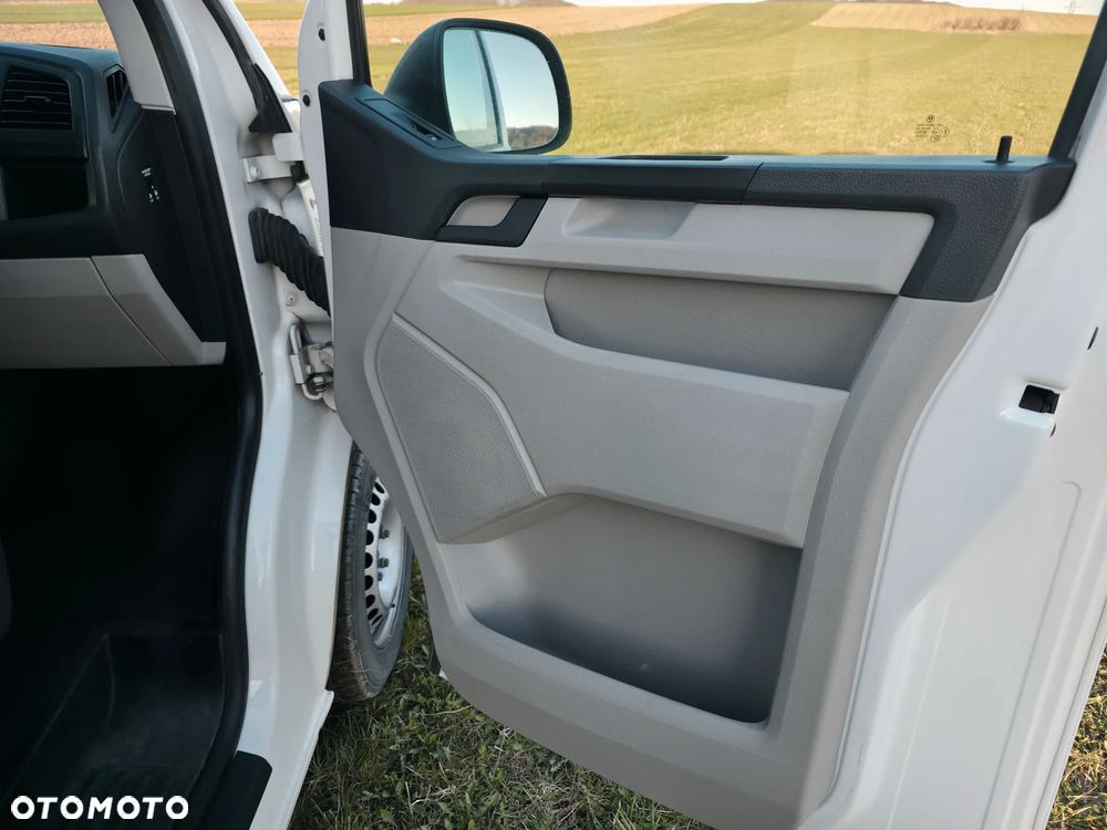 Volkswagen Transporter - 9