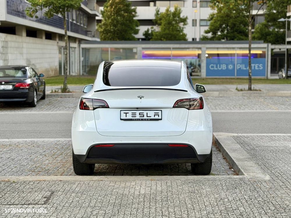 Tesla Model Y Long Range Dual Motor AWD - 13