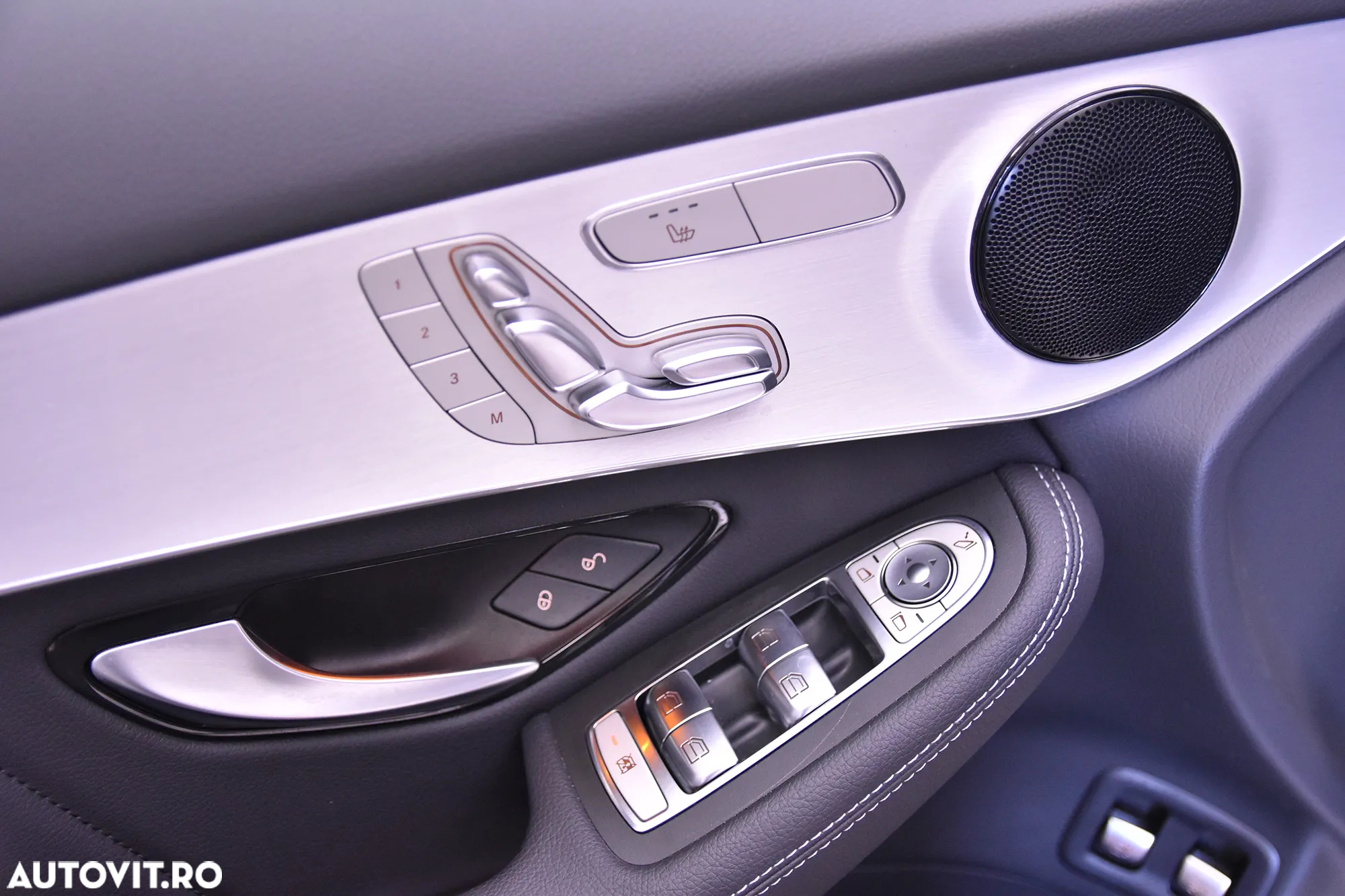 Mercedes-Benz GLC 300 e 4MATIC - 15