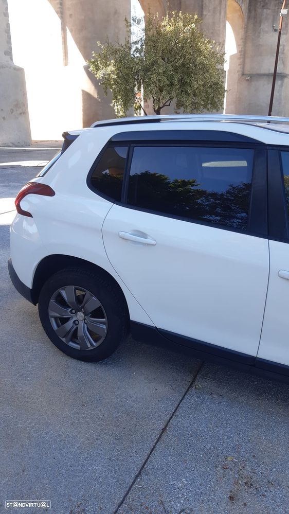 Peugeot 2008 1.2 PureTech Style - 21