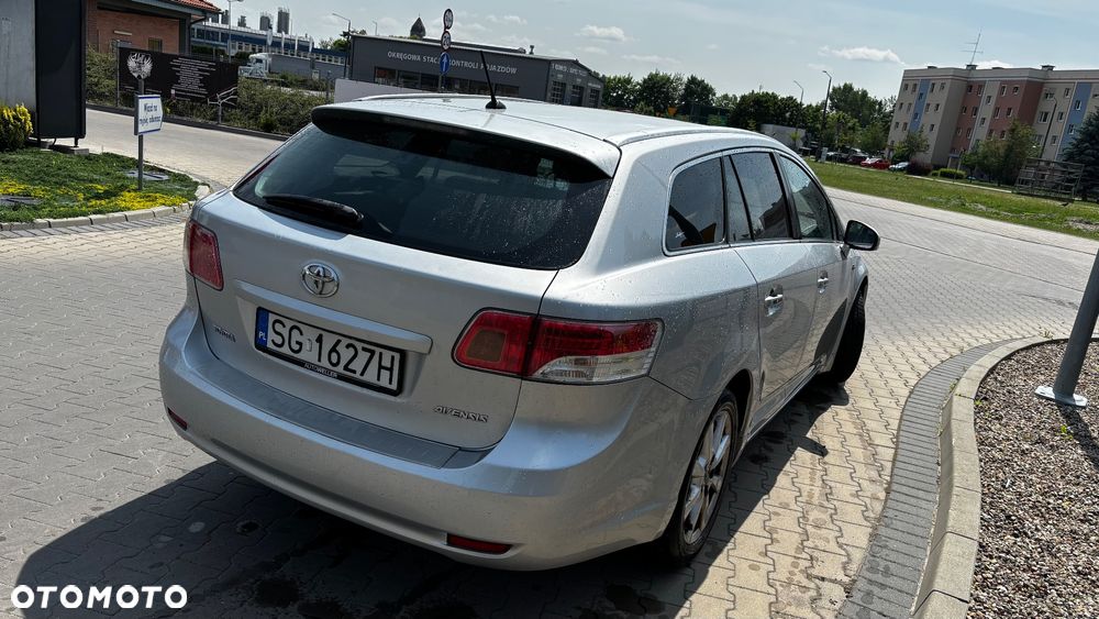 Toyota Avensis 2.2 D-CAT Premium - 5