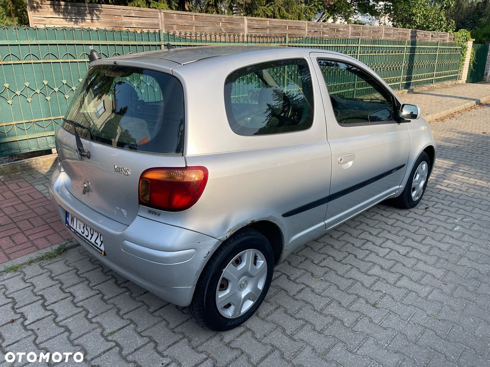 Toyota Yaris 1.3 Luna - 4