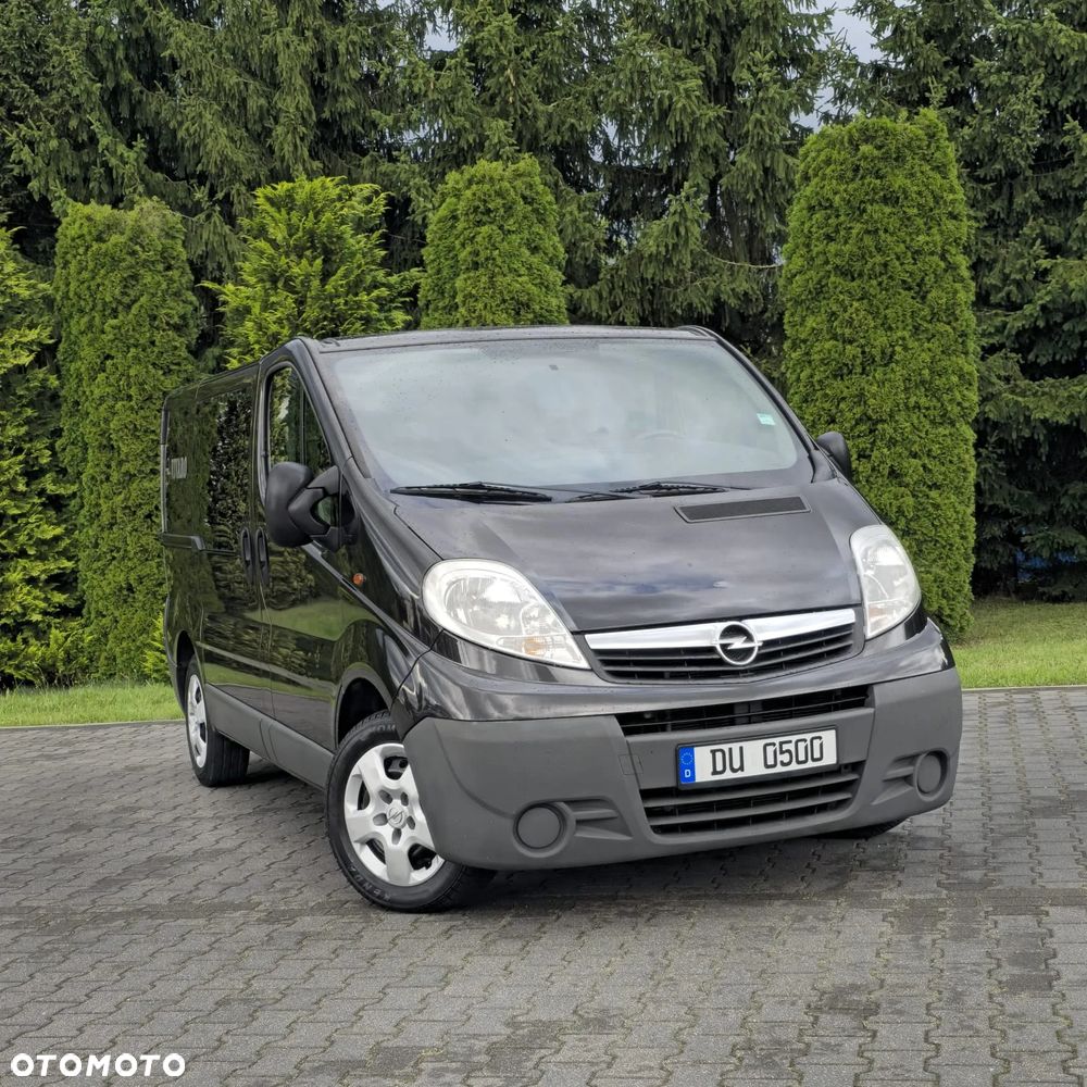 Opel Vivaro - 1