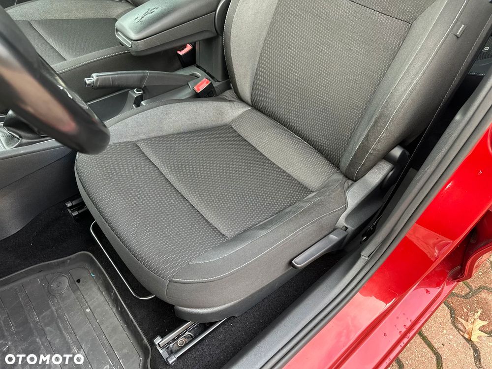 Skoda RAPID 1.2 TSI Ambition - 13
