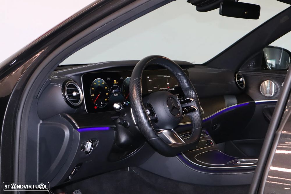 Mercedes-Benz E 300 de AMG Line 4Matic - 22