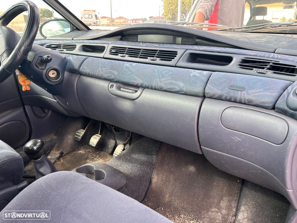 Renault Espace RT 2.2 dT - 9