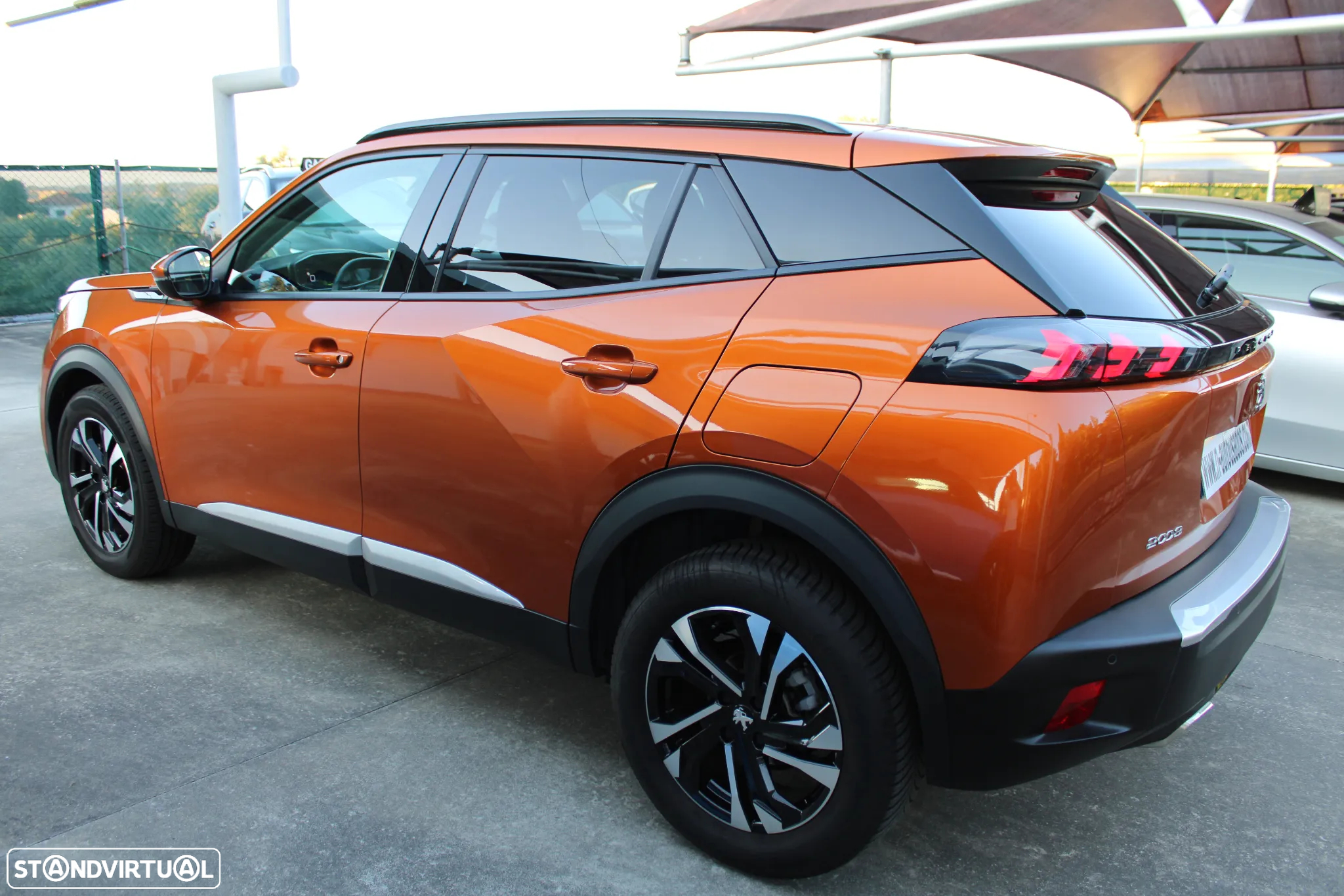 Peugeot 2008 1.2 PureTech Allure Pack - 9