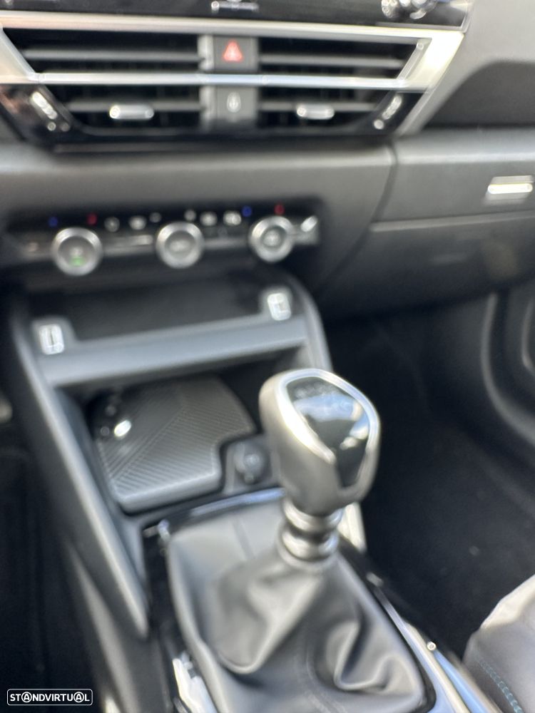 Citroën C4 1.2 PureTech Max - 24