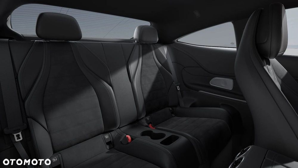 Mercedes-Benz CLE 300 mHEV 4-Matic AMG Line - 10