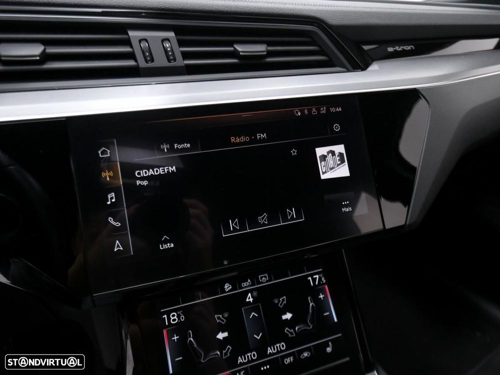 Audi e-tron 50 quattro S line - 23