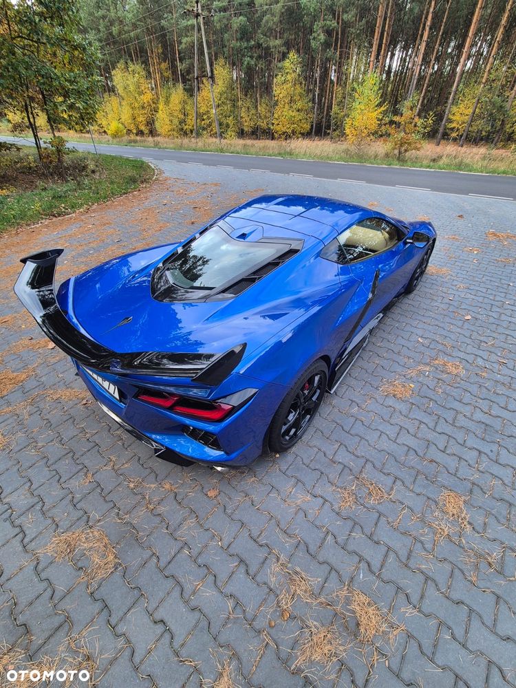 Chevrolet Corvette - 14