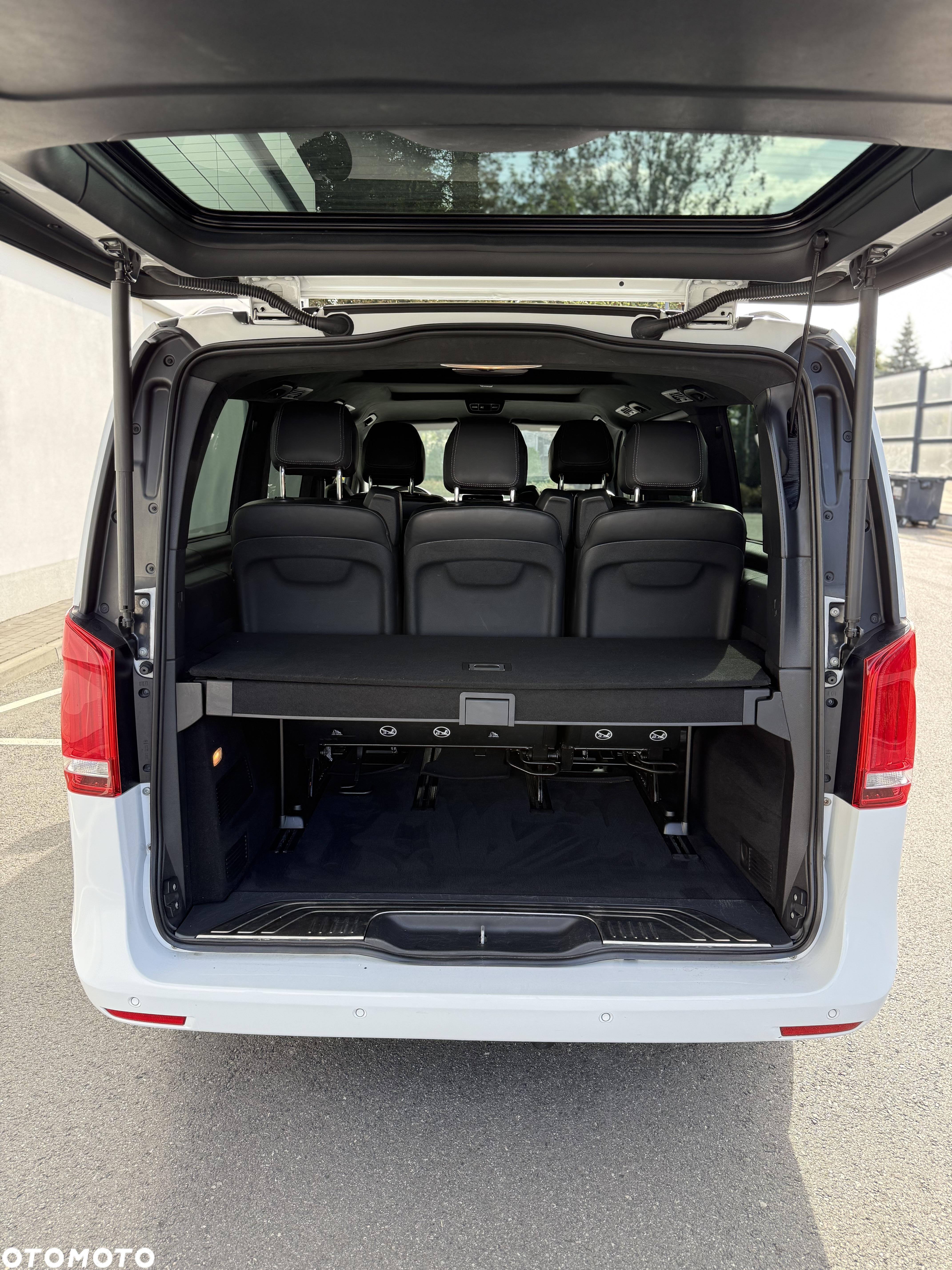Mercedes-Benz Klasa V 300 d 4-Matic 9G-Tronic - 13
