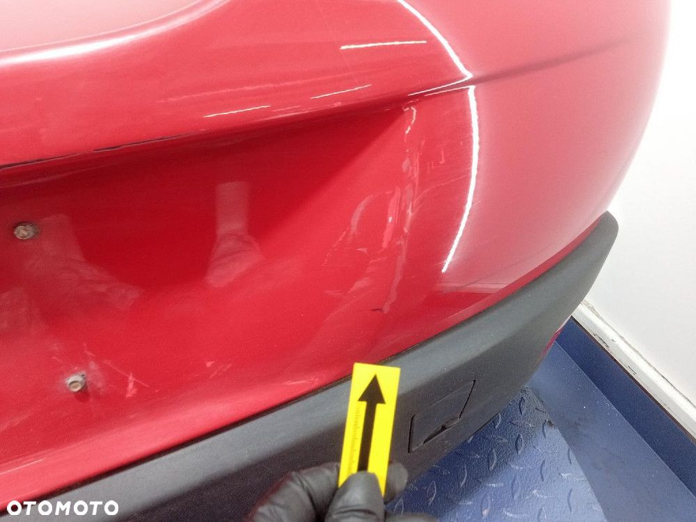 VOLVO C30  ZDERZAK TYŁ PASSION RED SOLID HATCHBACK - 6