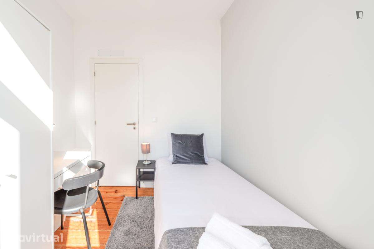 Quarto - localizado em Mouraria Lisbon - Grande imagem: 4/12