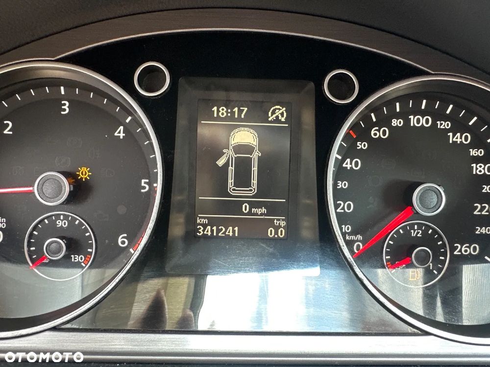 Volkswagen Passat 2.0 TDI 4Motion BlueMotion Technol Comfortline - 18
