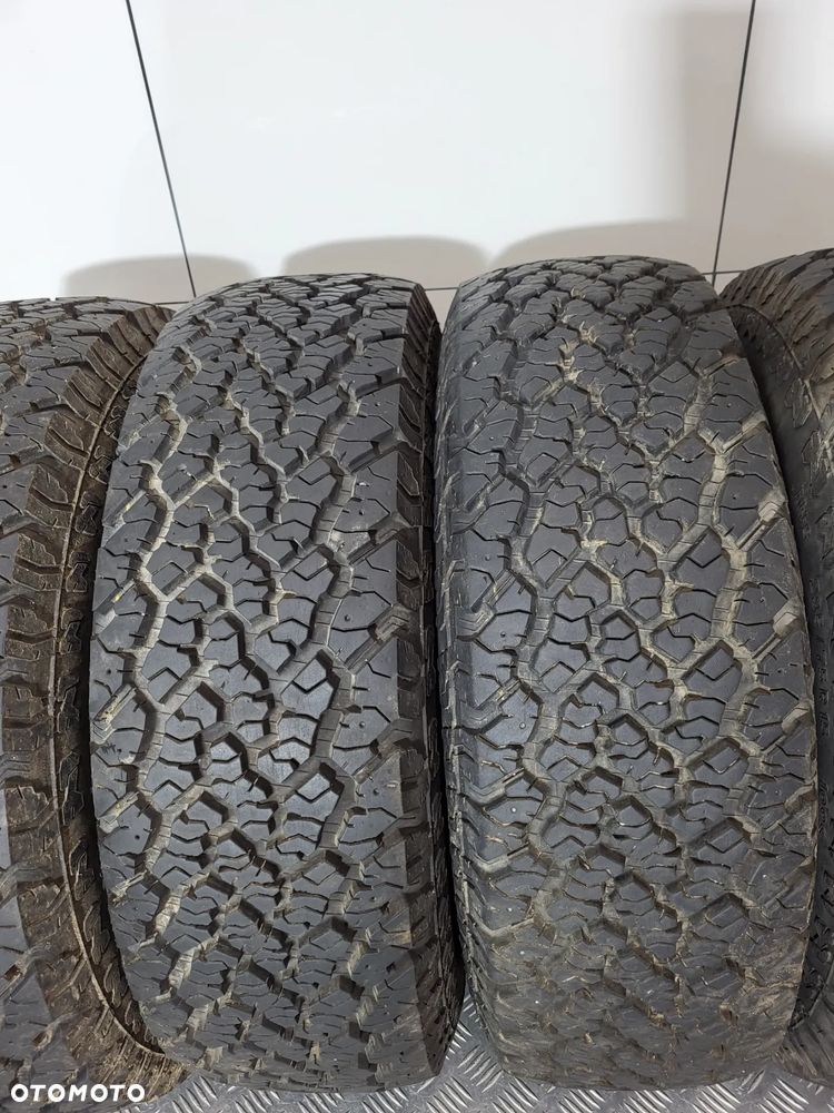 Opony General Grabber AT2 235/75R15 - 3