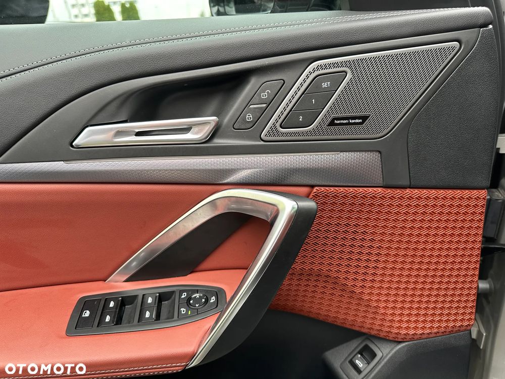 2025 BMW X1 xDrive20d mHEV M Sport sport, photograph 12