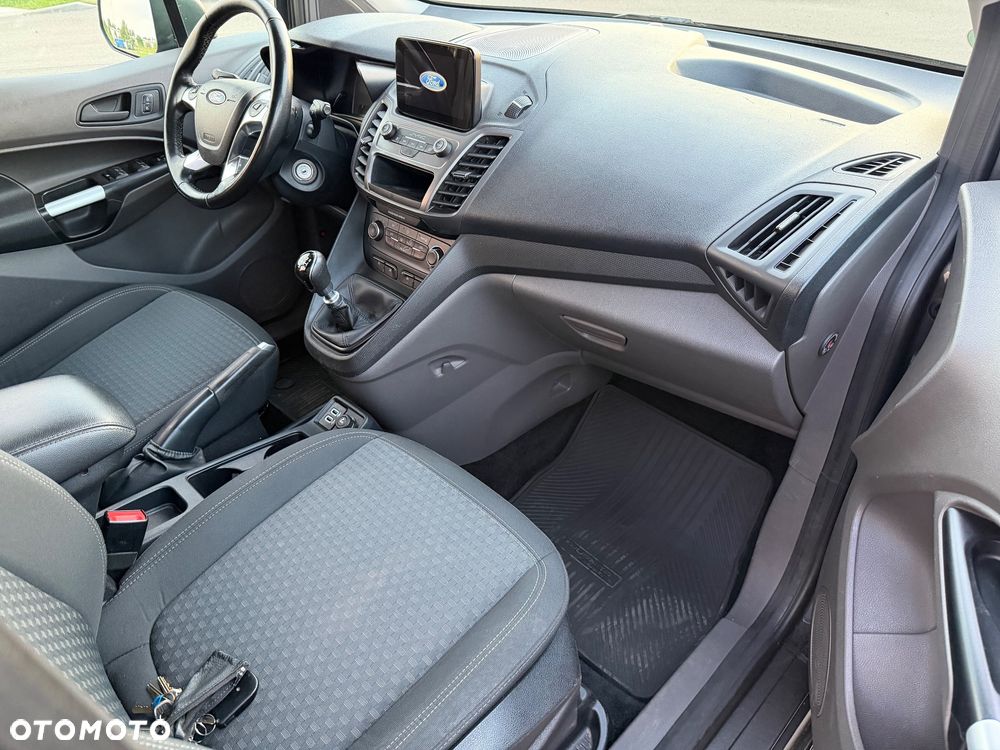 Ford Tourneo Connect Grand - 11