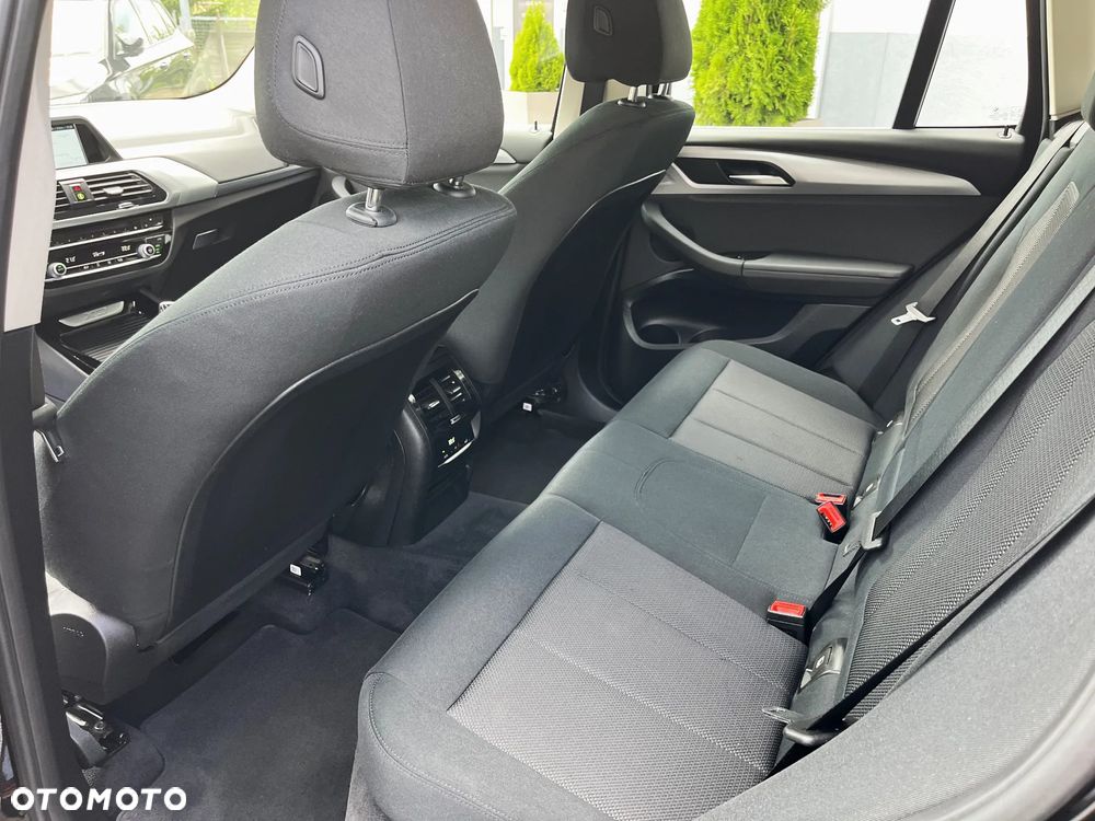 BMW X3 sDrive18d Advantage - 14