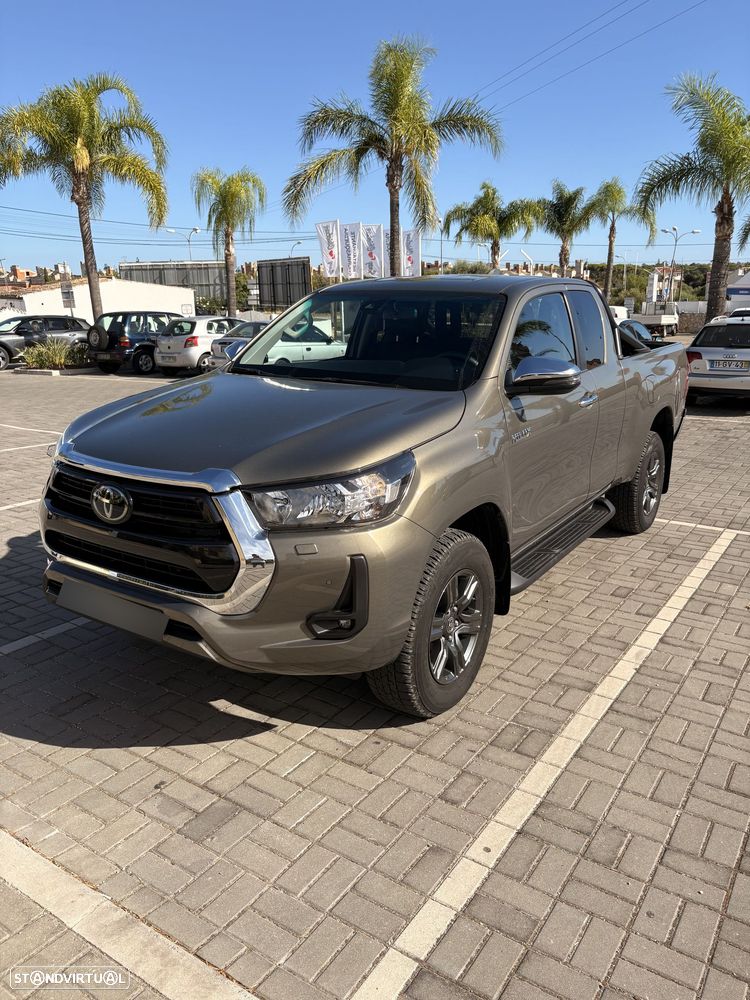 Toyota Hilux - 2