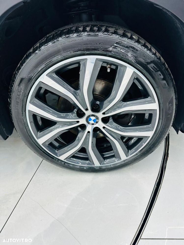BMW X1 xDrive18d xLine - 10