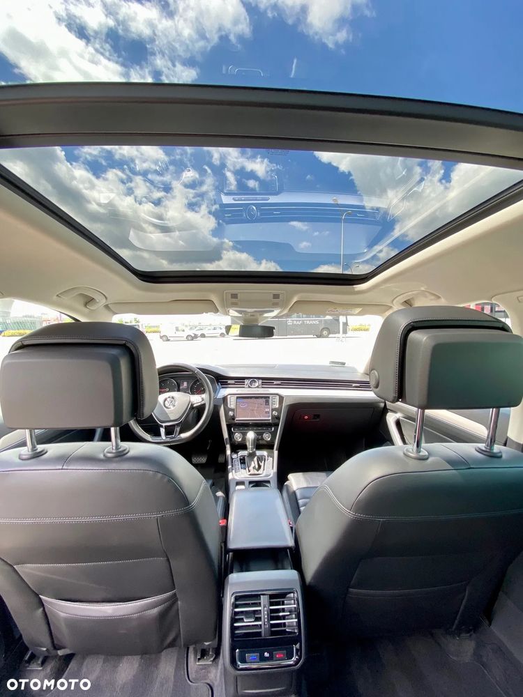 Volkswagen Passat - 8