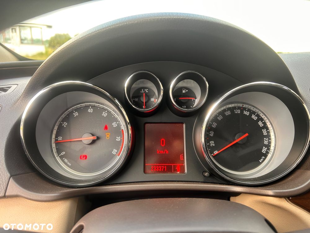 Opel Insignia 2.0 T Cosmo 4x4 - 28