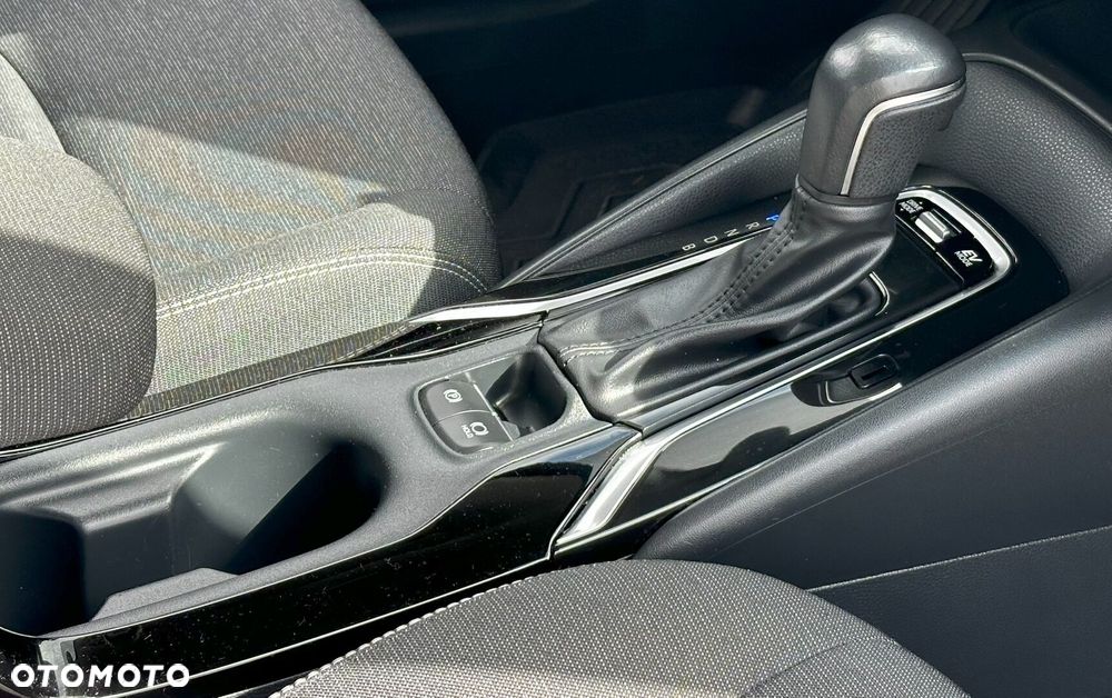 Toyota Corolla 1.8 Hybrid Comfort - 17