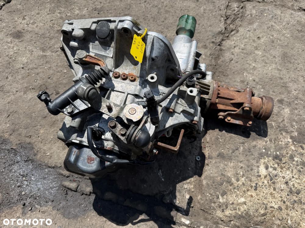 Skrzynia biegów reduktor Suzuki Swift 4x4 1.3 benzyna P31 - 2