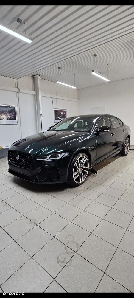 Jaguar XF 2.0 P300 AWD R-Dynamic HSE - 5