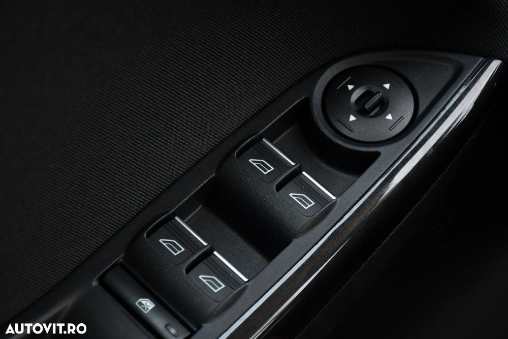 Ford Focus 1.5 EcoBlue Start-Stopp-System TITANIUM DESIGN - 29