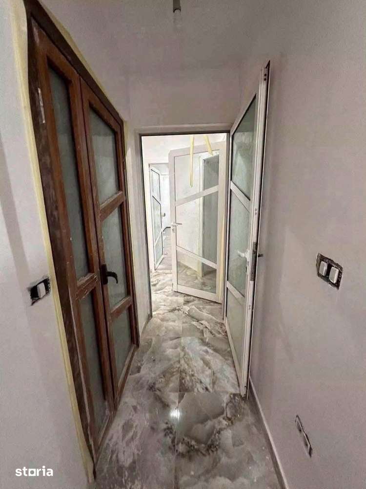 De vanzare apartament cu 3 camere si debara, decomandat, 80mp, renovat - Imagine principală: 4/6