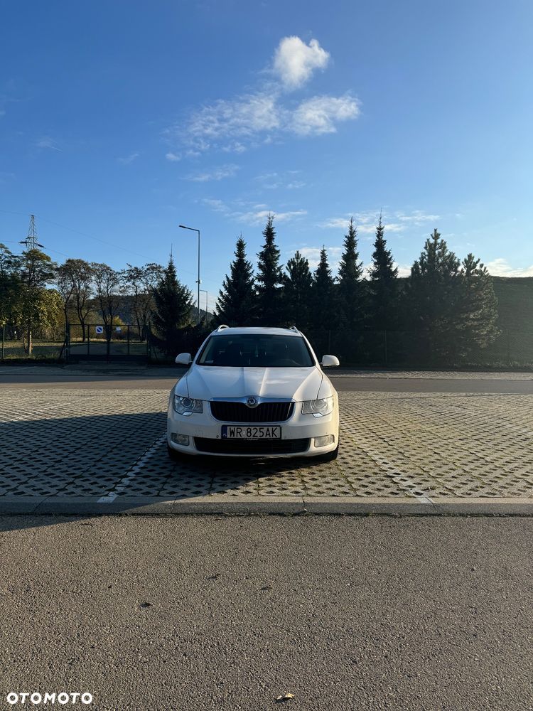 Skoda Superb 2.0 TDI Family DSG - 3