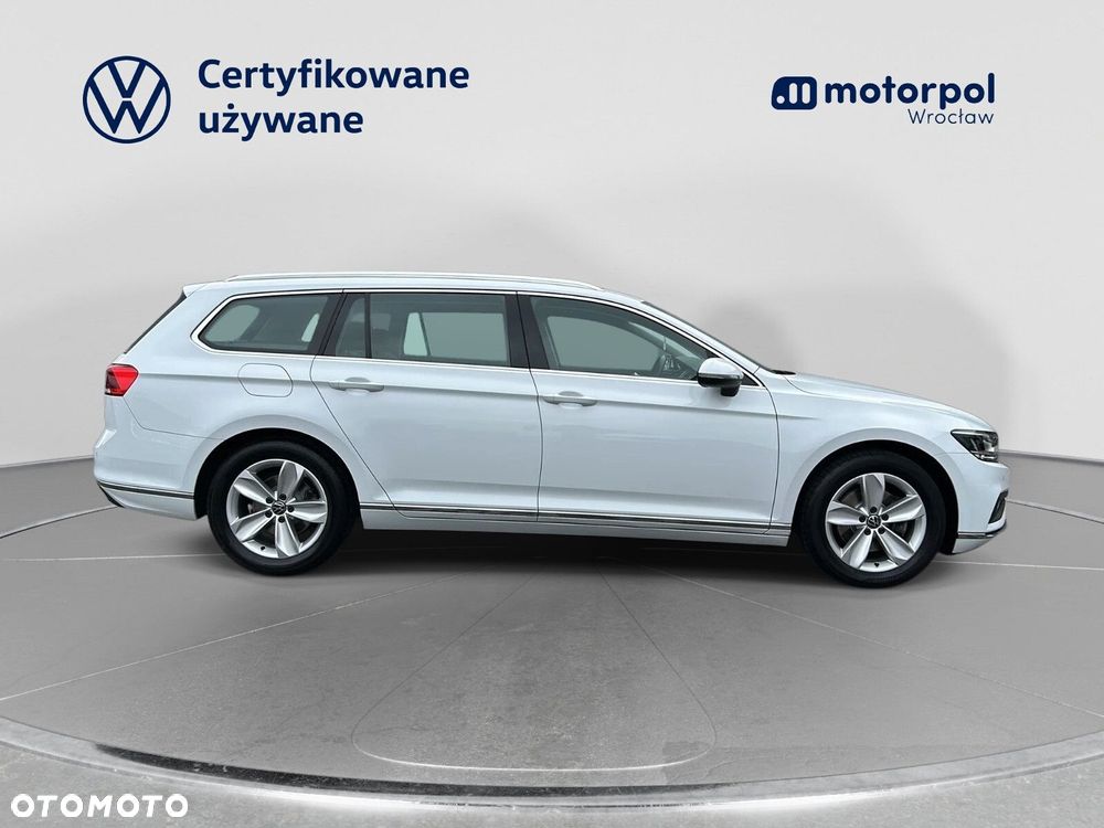 Volkswagen Passat 2.0 TDI EVO Elegance - 16
