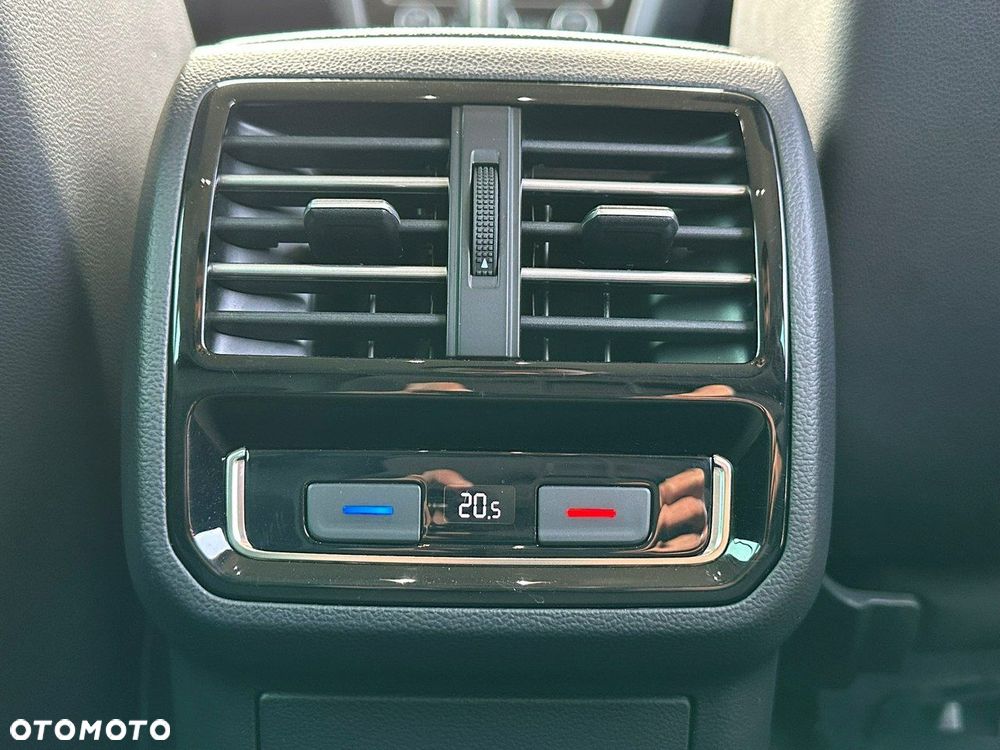 Volkswagen Passat - 21