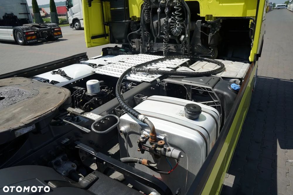 Volvo FH 500 / HYDRAULIKA / KLIMA POSTOJOWA / ALUFELGI / OPONY 100 % / I-SHIFT / - 16