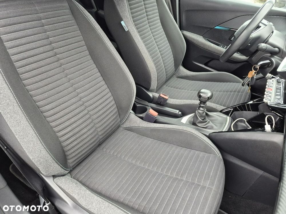 Peugeot 208 - 26