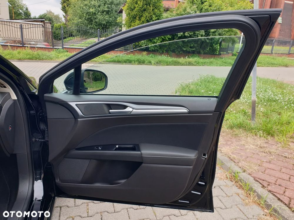 Ford Mondeo 2.0 TDCi Titanium - 30